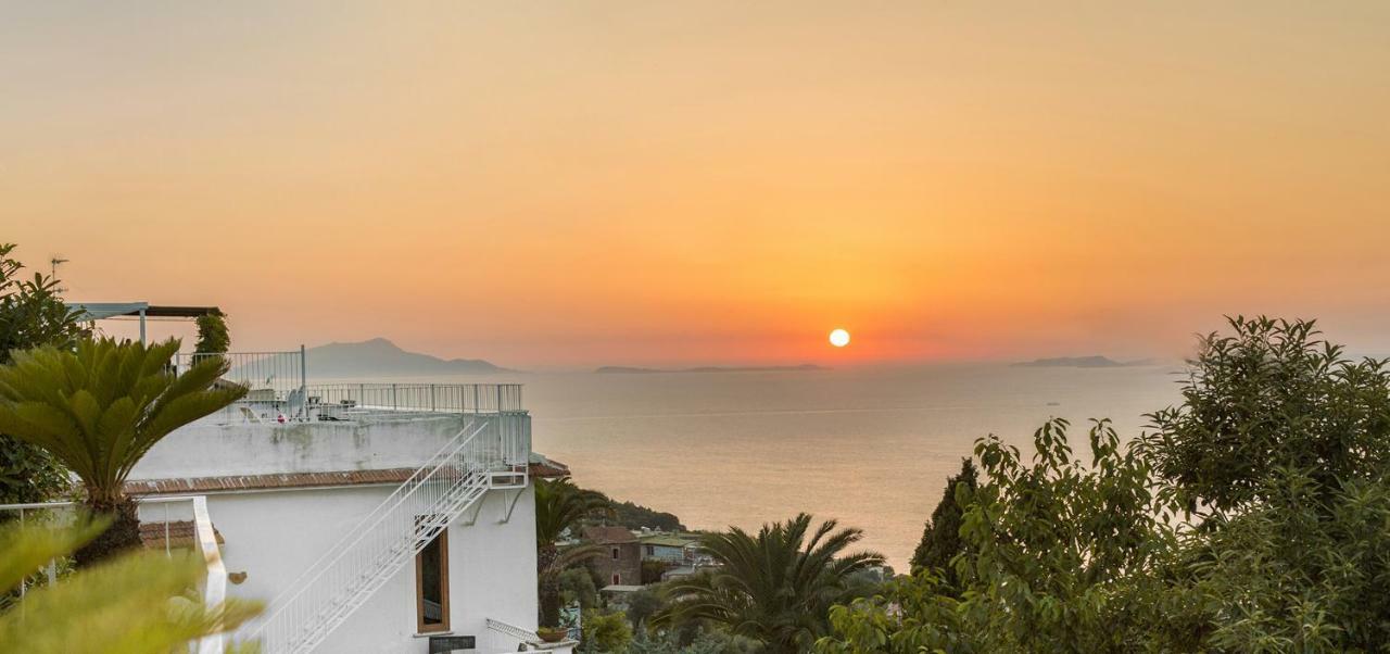 Amore Rentals - Casa Augusta A Sorrento Exterior photo