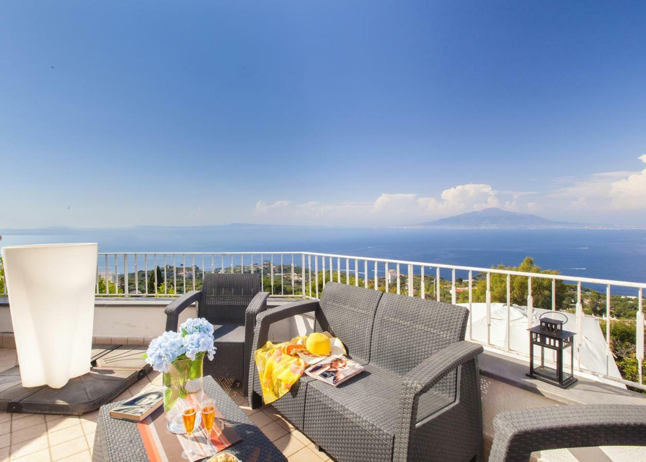 Amore Rentals - Casa Augusta A Sorrento Exterior photo